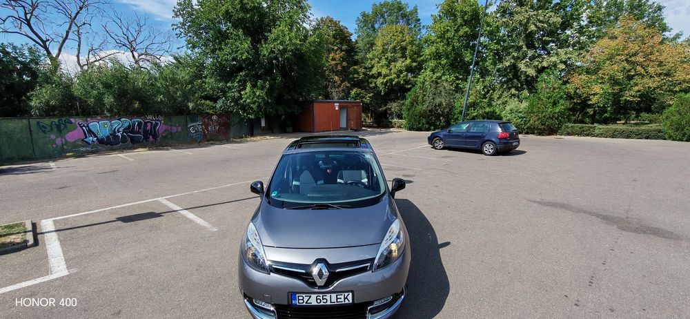 Renault scenic 3  1.5 DCI Bose trapă panoramică