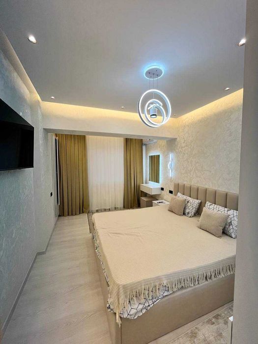 м. Ойбек Ц1 м. Космонавтов 2/7/9 Мебель Техника 46м2