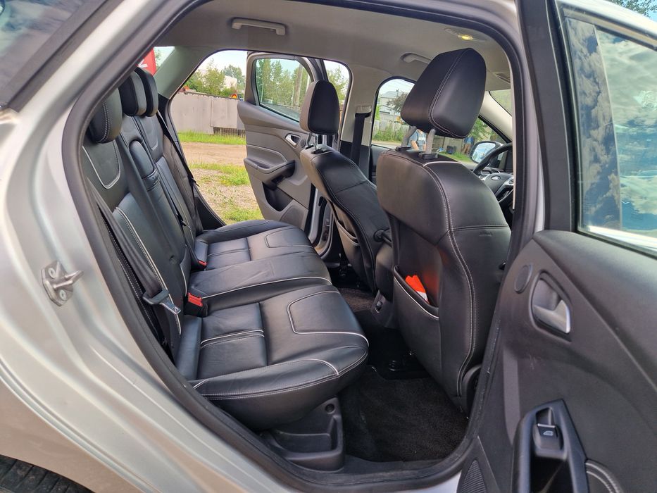 FORD Focus 2012 — imagine 5