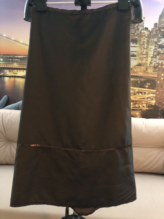 Продам новую стильную шоколадного цвета юбку миди La Gazzetta!