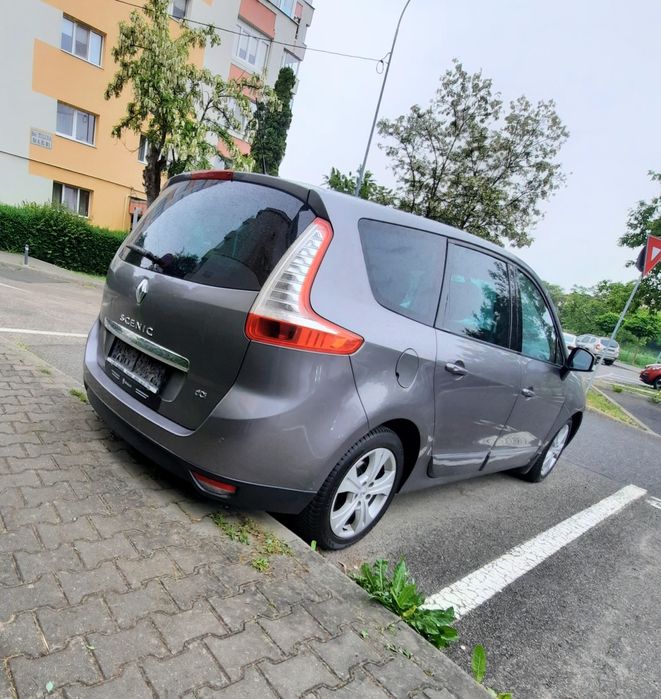 Renault Megane Scenic 7 locuri, v Bosse