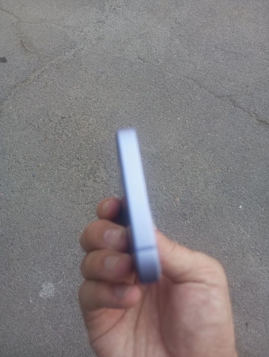 Iphone 12 mini .