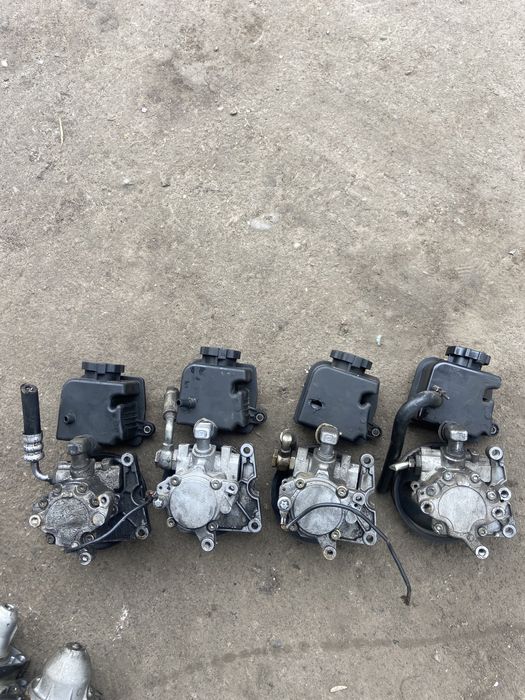 Гур насос мерседес 210