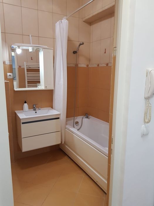 Apartament 2 camere de închiriat