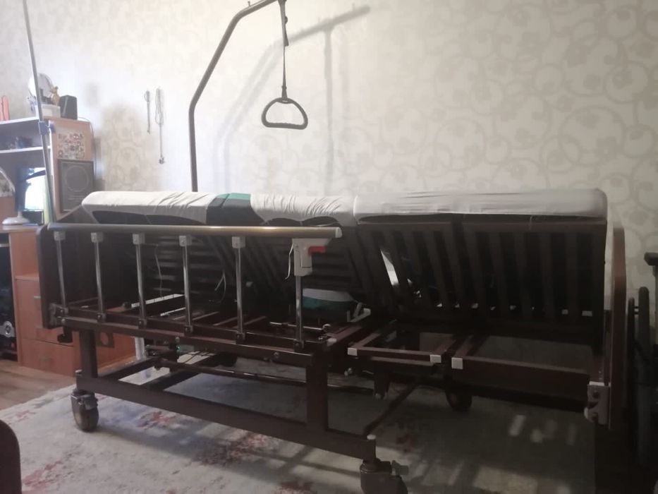 Продается кровать для лежачих больных