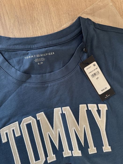 Новые футболки Tommy Hilfiger