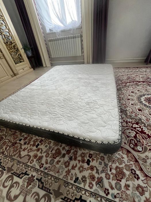 Матрас в хорошем состоянии