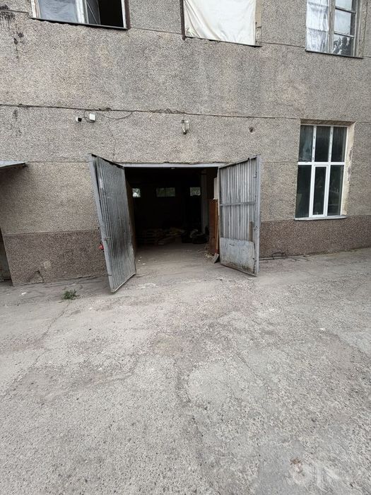 Склад арендага Сагбон, Жомий