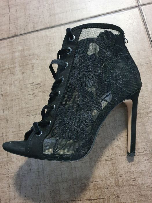Sandale Zara Basic marimea 36 noi