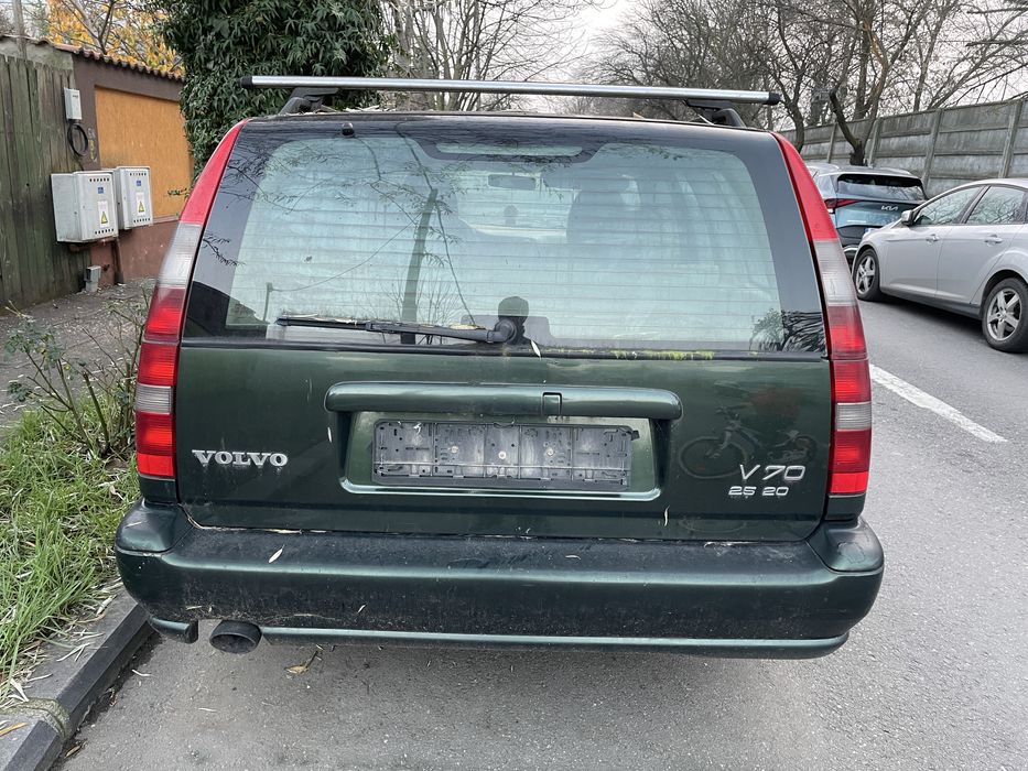 Dezmembrez Volvo V70 2.5 20v 1998