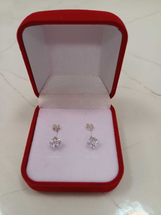 Сребърни обеци, обици с камък