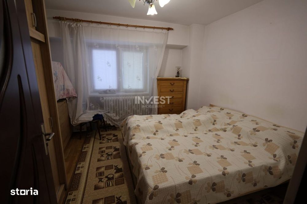 Apartament de vanzare, 4 camere, decomandat, zona Pacurari-Pizza Smile