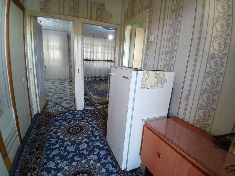 СРОЧНО! Зарафшон шаҳар марказида 3 хонали квартира сотилади.