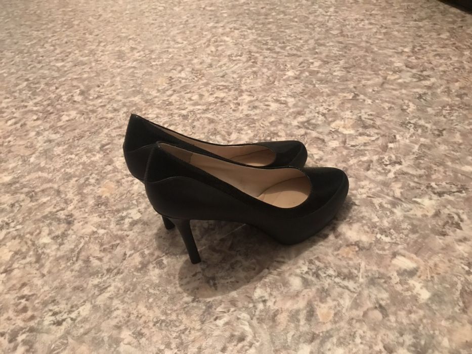 Фирменный туфли новый