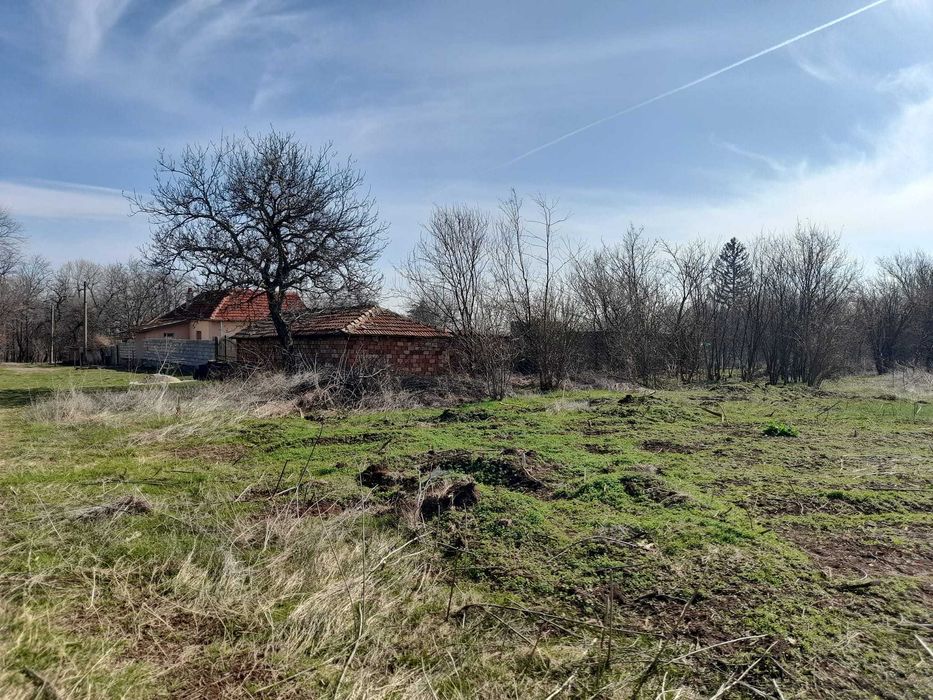 Дава се под наем Гараж / Паркомясто в Плевен, Индустриална зона - 1250 кв.м за 17850 € - Снимка #5