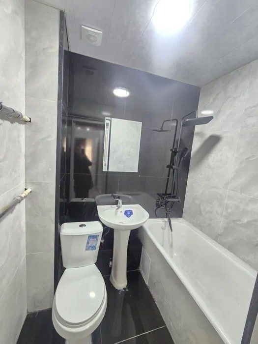 Chilonzor 24 3 xona sotiladi