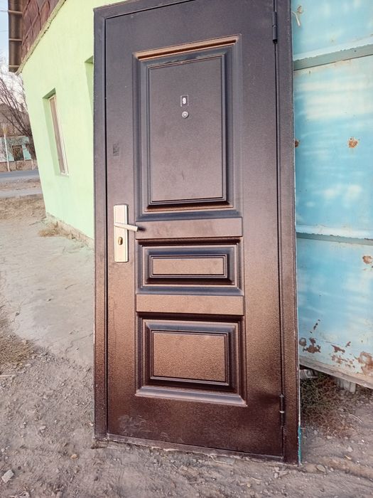 Темир есиктер сатылады  80 дик 90 есиктер бар темир