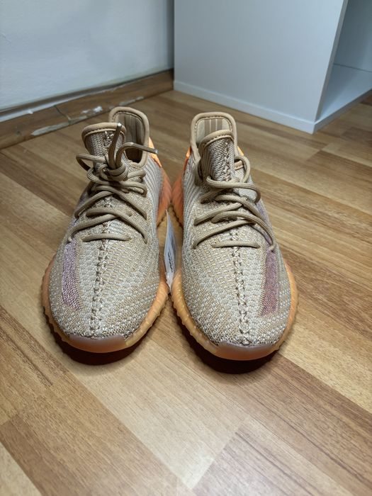 YEEZY 350 V2 “Clay”