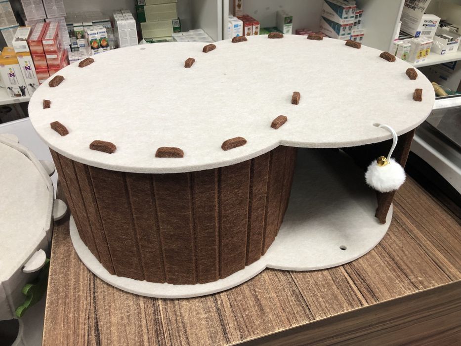 Когтеточки домики для кошек и маленьких собак.