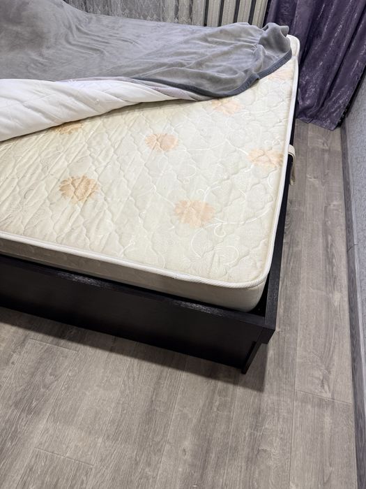 Продам кровать двухспалка + тумба