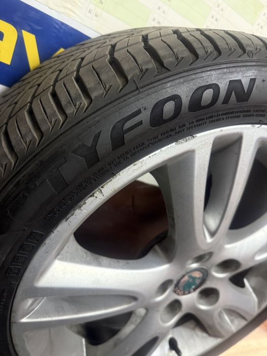 Vînd 4 jante cu cauciucuri