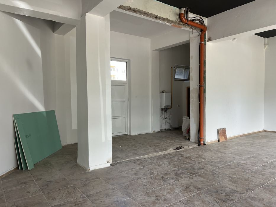 Spatiu Comercial
