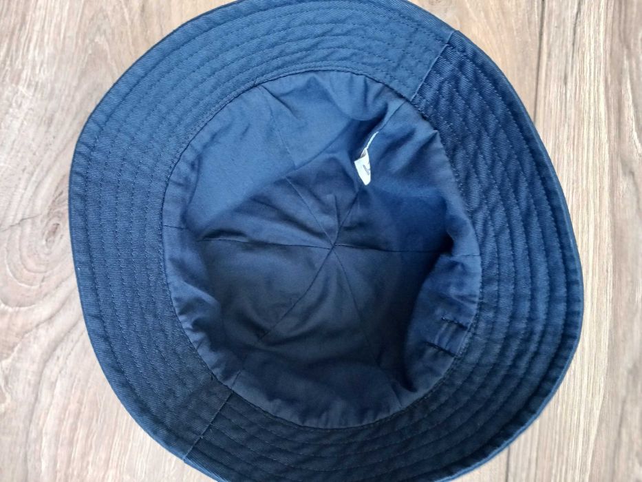 Шапка (обиколка 56см)