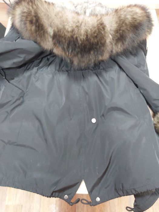 Продам парку б/у