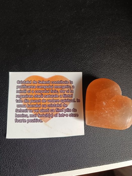 Cristal din Selenit în formă de inimă