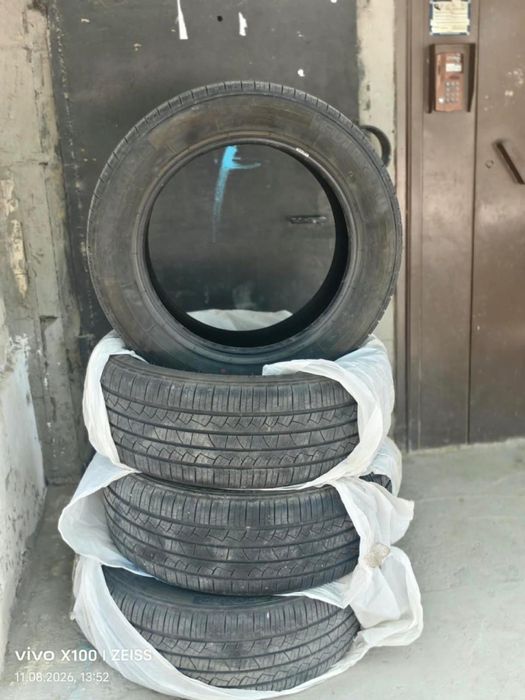 Шины 235/55R18.