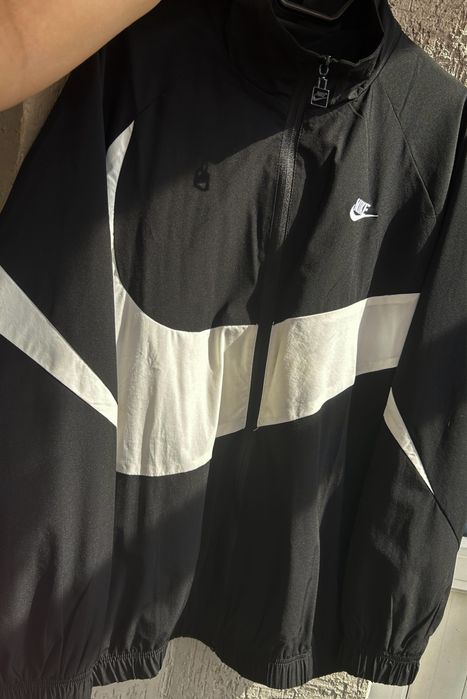 Кофта ветровка