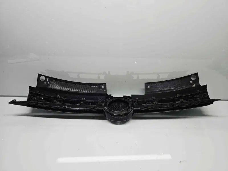 Grila bara fata Volkswagen Golf 6 (5K1) [Fabr 2009-2013] 5K0853653