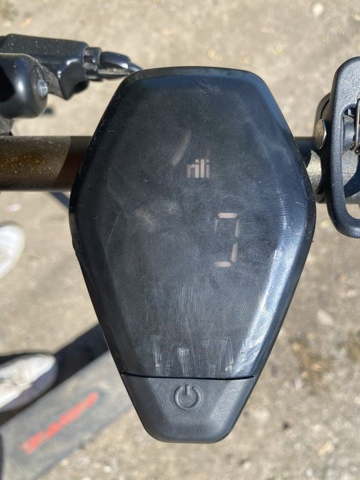 trotineta electrica aprilia