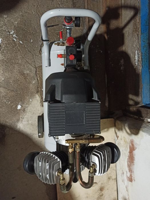 Продам компрессор в идеальном состоянии