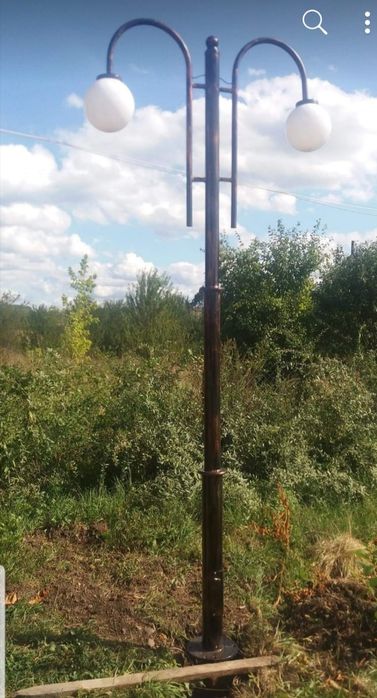 stâlp ornamental cu 2 abajoare pentru iluminat