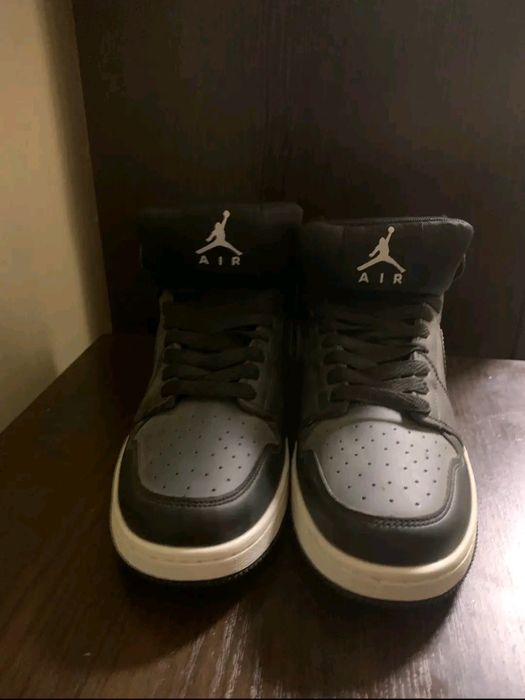 Кросовки на весну.Для мальчиков и девочек.оригинальные.39 размер.