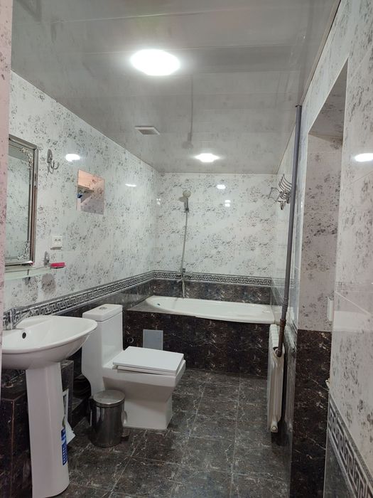 Фаргона шахрида Ховли-уй сотилади. 8-сотихли.