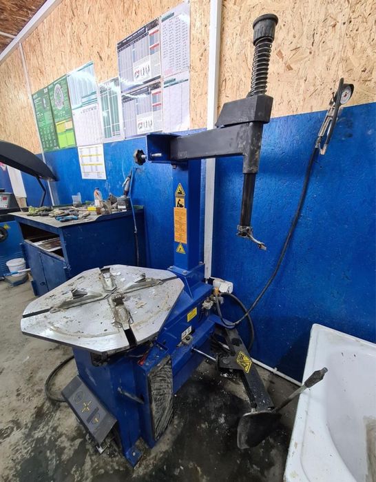 Продам шиномонтаж с контейнером