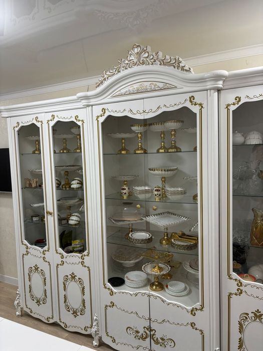 Продаю сервант для зала. Новый.