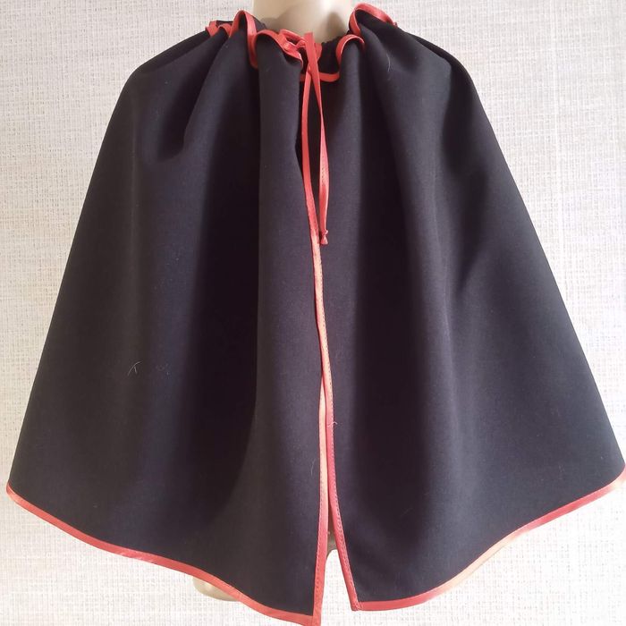 Плащ (накидка) карнавальный