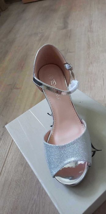 Дамски обувки НОВО!!!