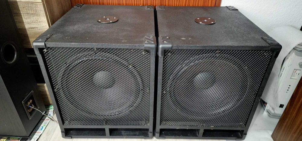 Два баса с Eminence DELTA-15LF-4