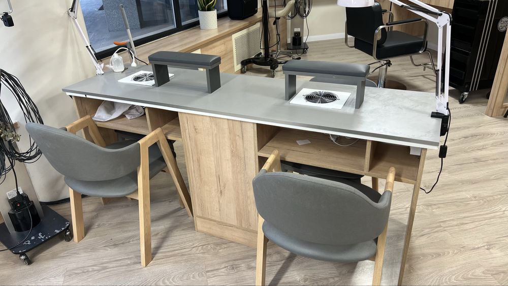 Продается Маникюрный стол