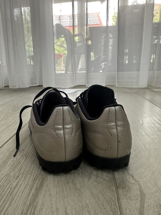 Ghete de fotbal adidas predator