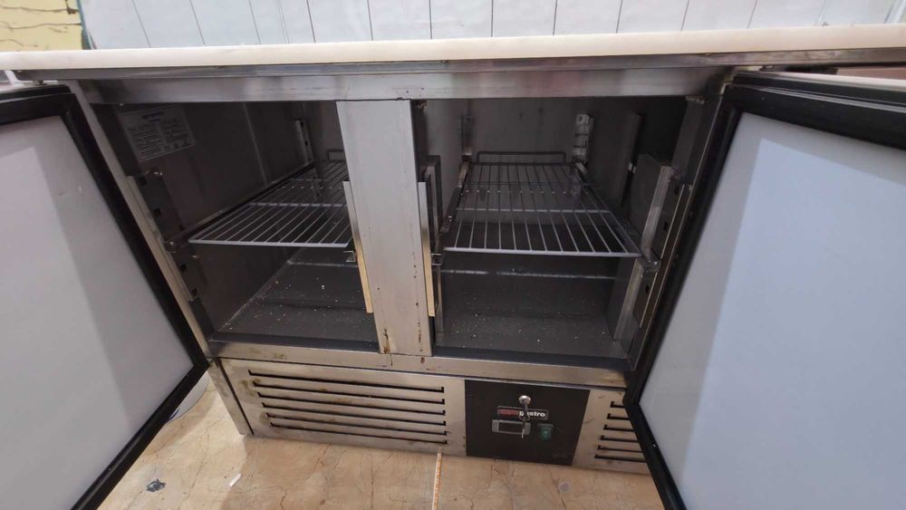 хладилна маса GGM GASTRO