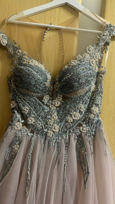 Продам красивое платье