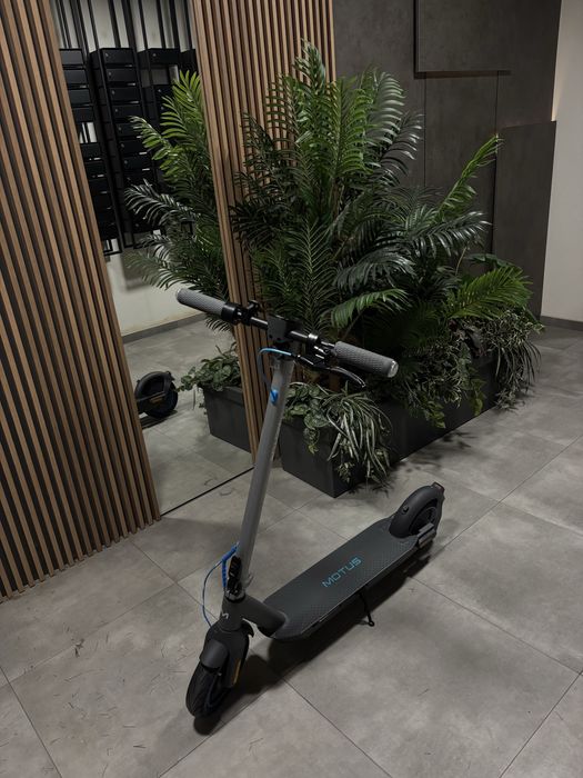 Trotineta inchiriat Glovo / Wolt/ Tazz