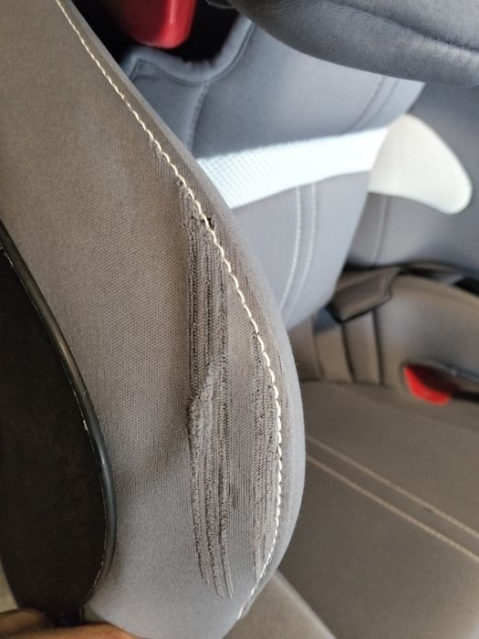 Vând scăunel auto cu ISOFIX