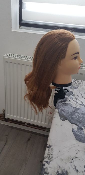 Cap de manechin Cu par mediu