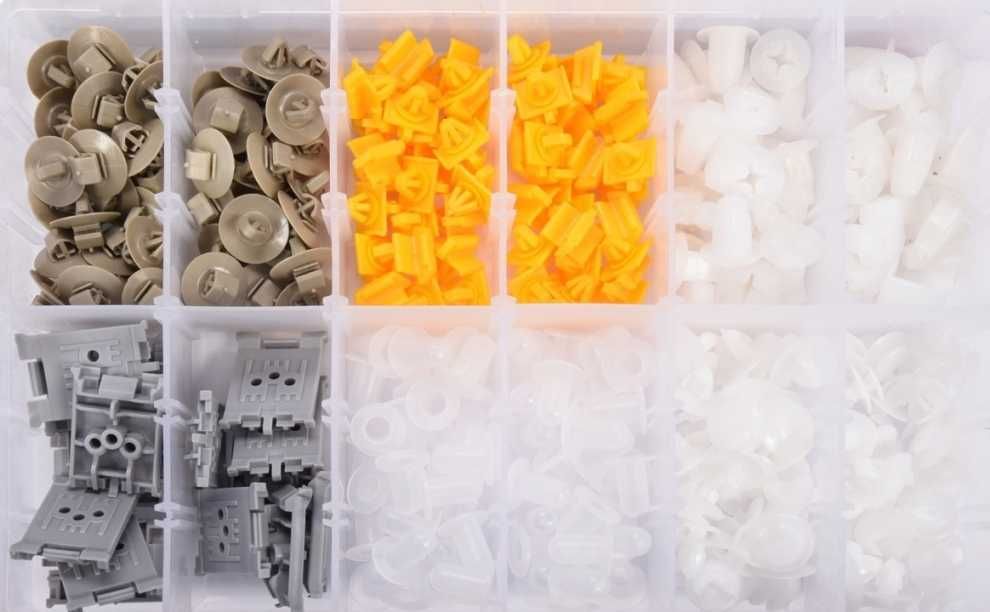 К-т щипки за Рено, клипсове 300бр. За кори и др.